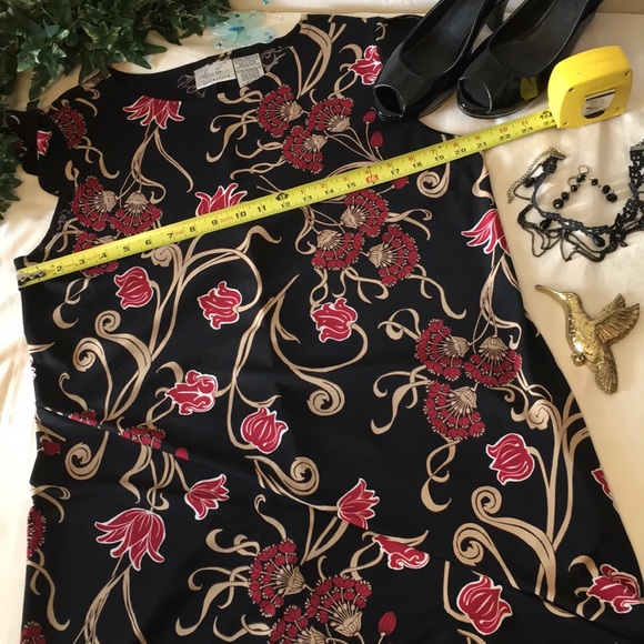 Kathie Lee Handkerchief Dress - Picture 5 of 8